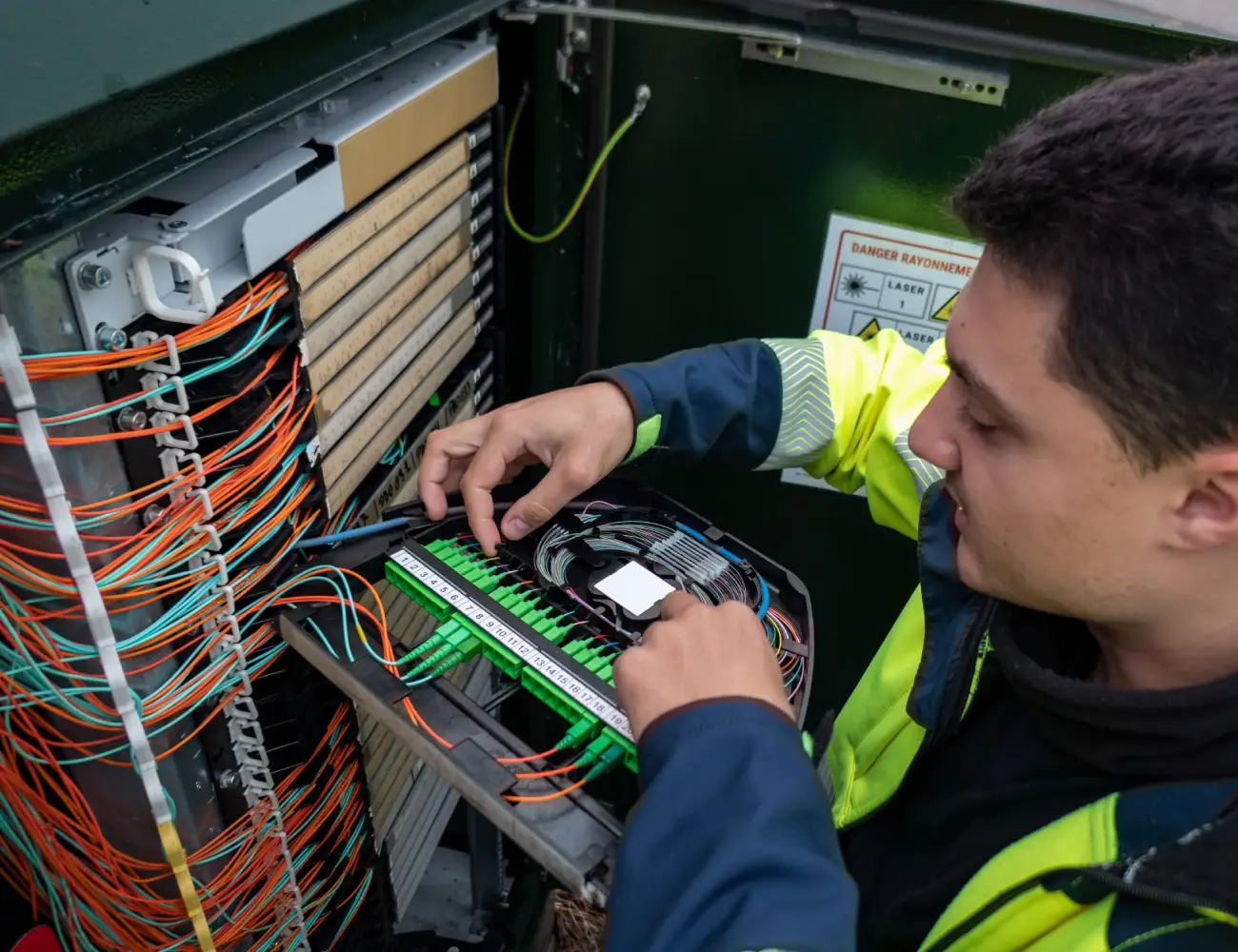Chauffagiste, plombier | Installation cable reseau electricite hunitech Chauffagiste, plombier | Installation cable reseau electricite hunitech